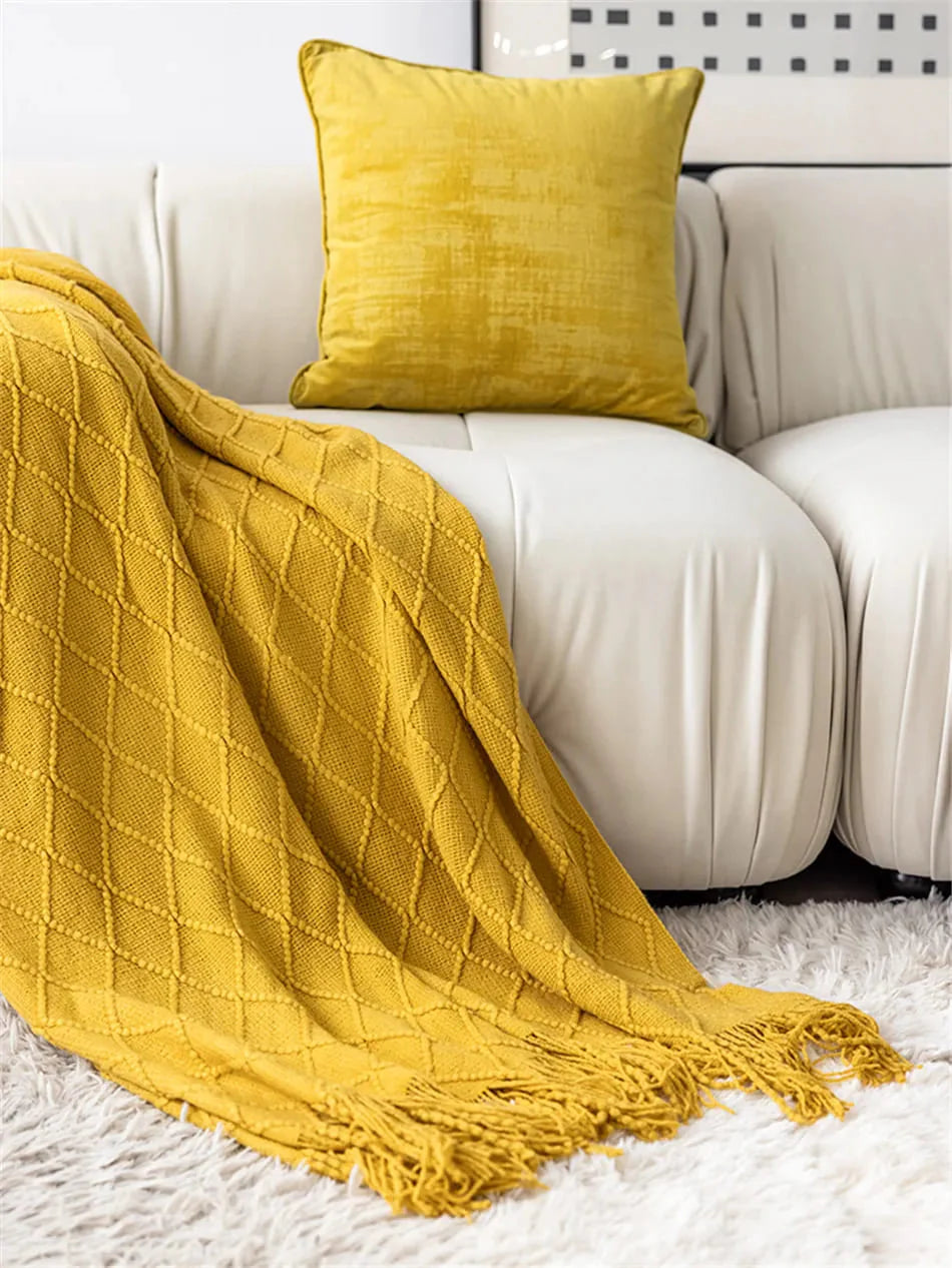 Plaid Jaune Moutarde Élégant : Douceur et Raffinement pour un Intérieur Chaleureux