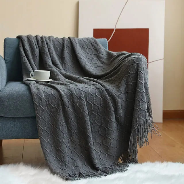 Plaid Gris Élégant : Douceur et Raffinement pour un Intérieur Chaleureux