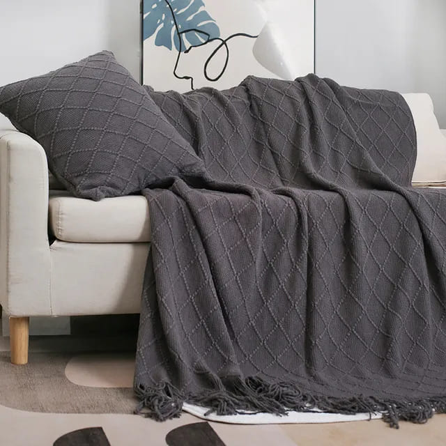 Plaid Gris Élégant : Douceur et Raffinement pour un Intérieur Chaleureux